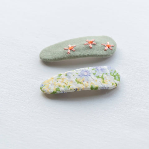 Embroidered non-slip hair clip (Sage and flowers)