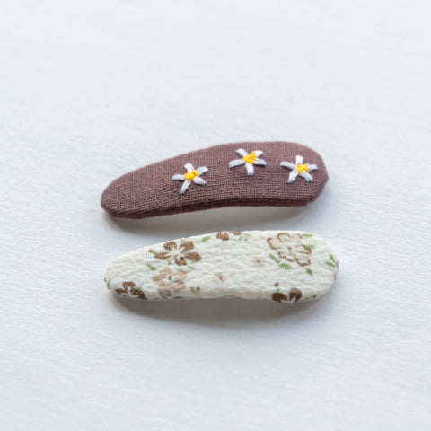 Embroidered non-slip hair clip (Brown and beige)