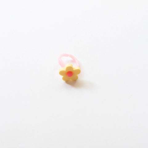Handmade Plastic Flower Ring (Pastel Yellow)